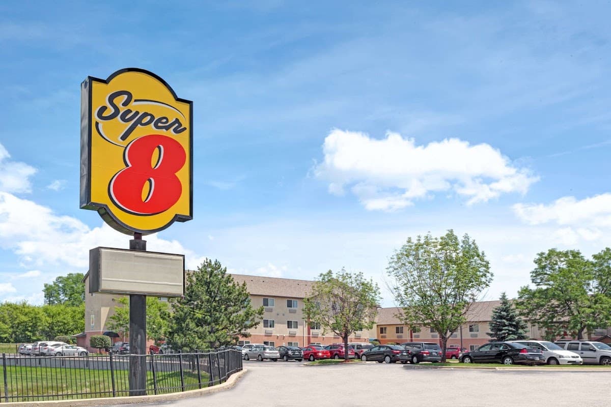 Super 8 Chicago O'Hare Airport, Motel in Elk Grove Village
