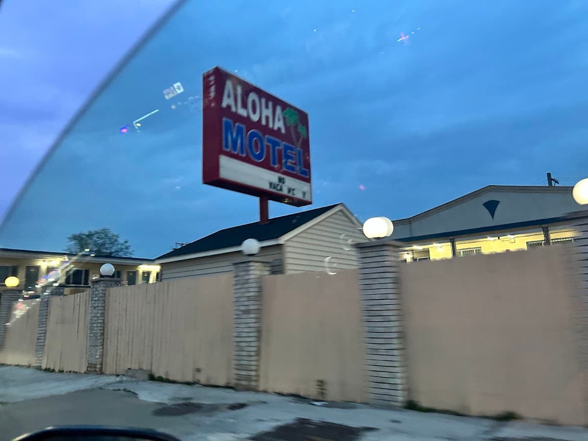 Aloha Motel, Motel in Hometown