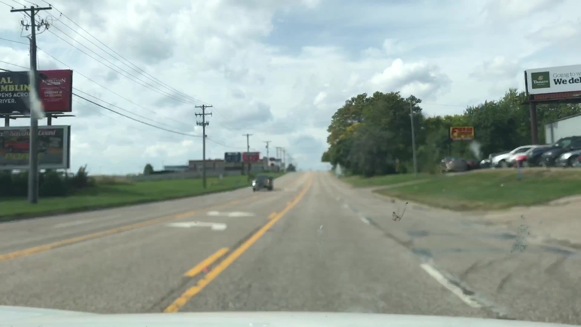 Street view near AmericInn, Hannibal — © lvl5 (CC BY-SA · Mapillary)