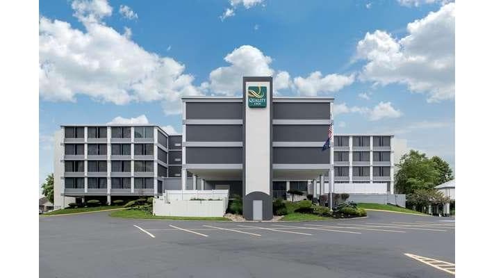 Quality Inn and Conference Center, Hotel in New Paris