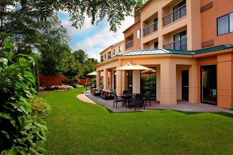 Courtyard Newark Granville, Hotel in Heath