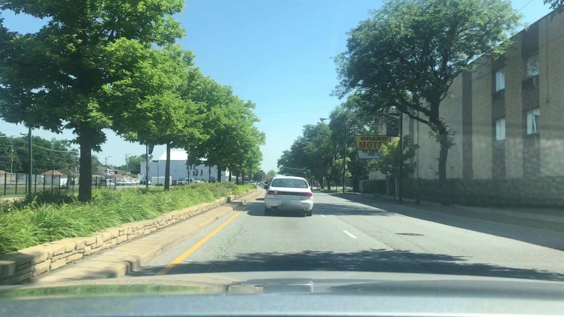 Street view near Motel 6 Chicago - Halsted, Morgan Park — © lvl5 (CC BY-SA · Mapillary)