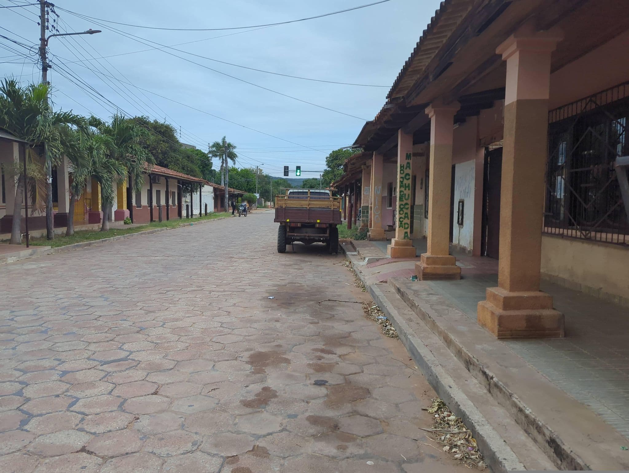 Street view near Hotel La Casona, Roboré — © Trick17 (CC BY-SA · Mapillary)