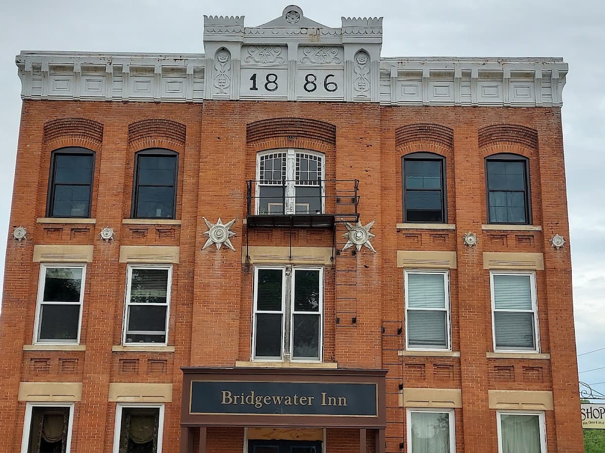 Bridgewater Inn at the Historic Glenview, Hotel in Mount Carroll
