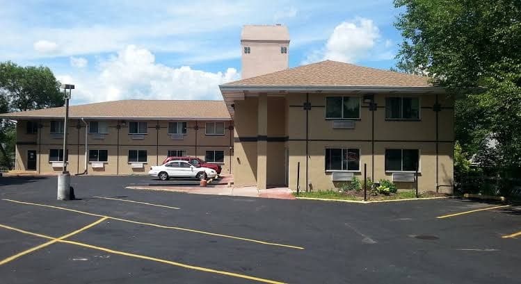 Riverwalk Inn & Suites, Hotel in Fort Atkinson