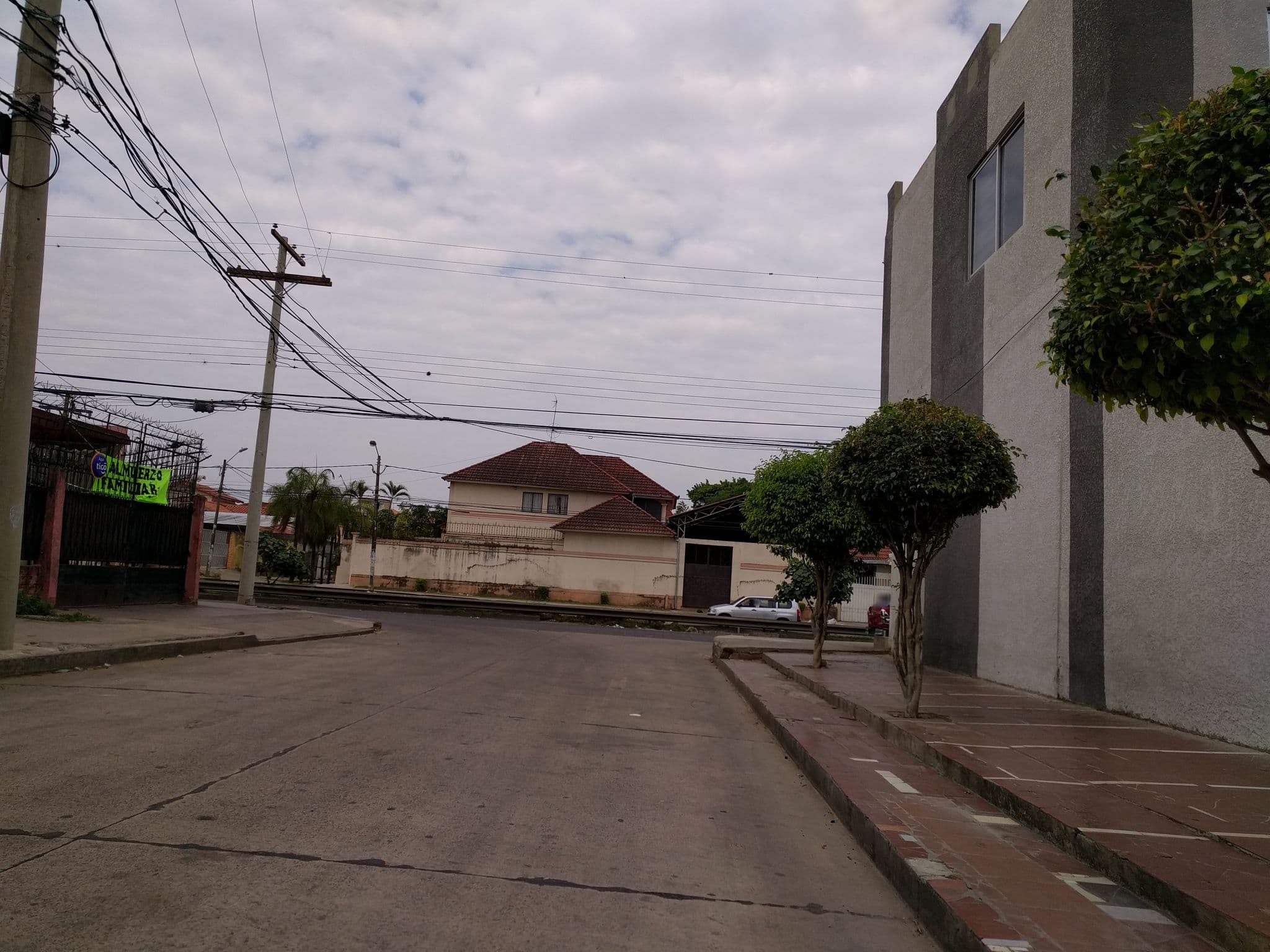 Street view near Alojamiento Abasto, Santa Cruz de la Sierra