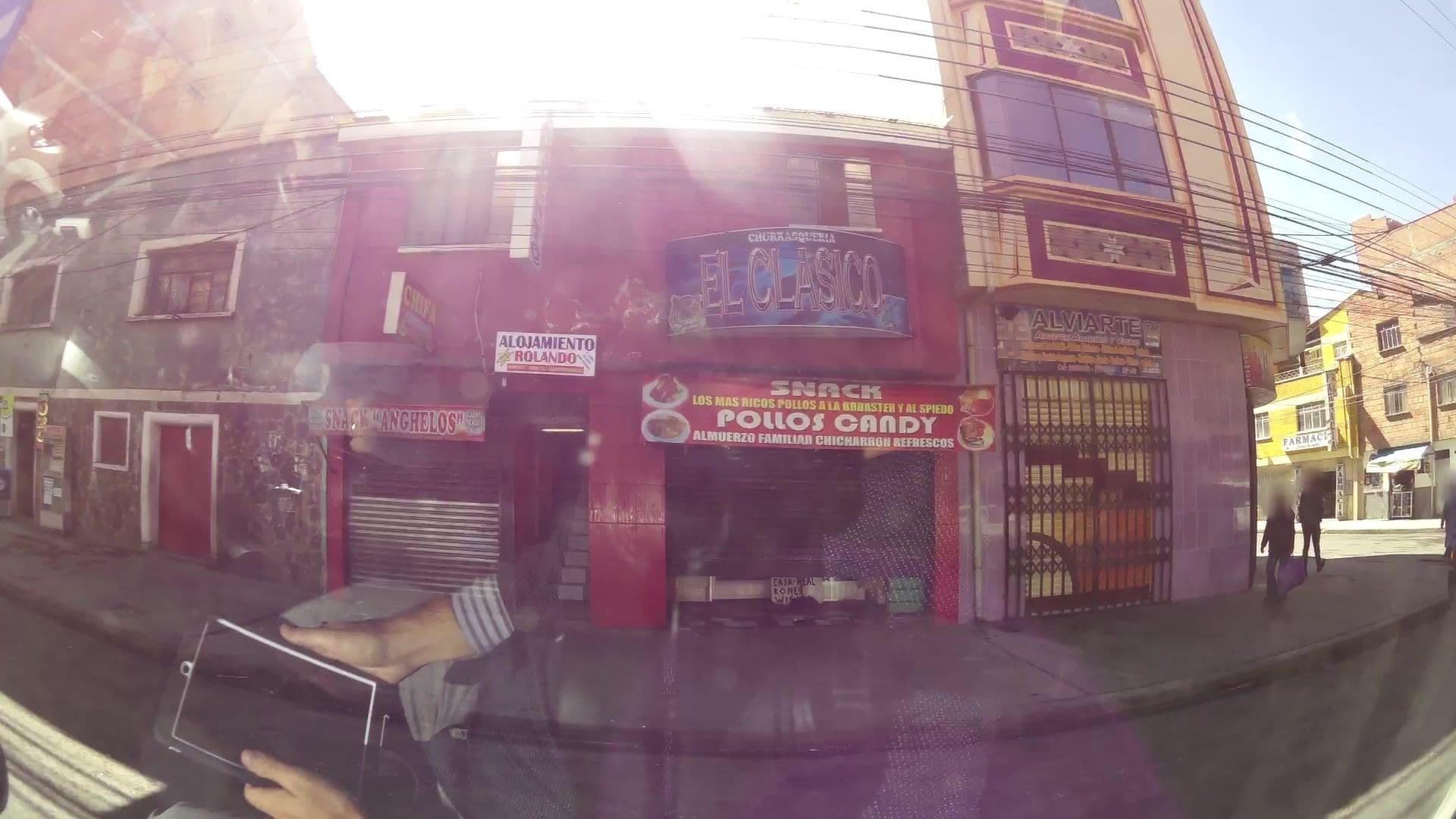 Street view near Alojamiento Rolando, La Paz