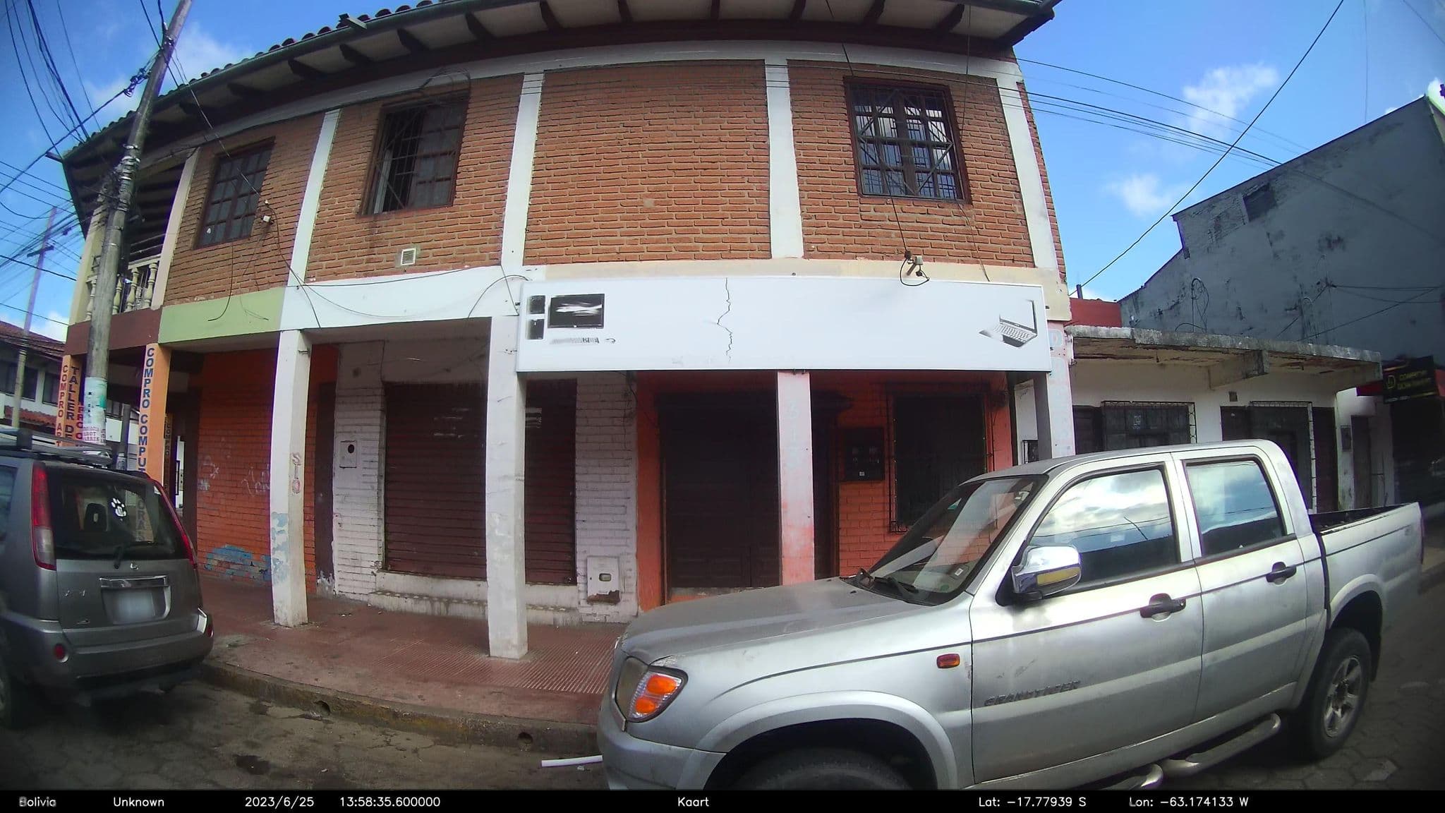 Street view near Alojamiento Paulista, Santa Cruz de la Sierra — © kaart_2 (CC BY-SA · Mapillary)