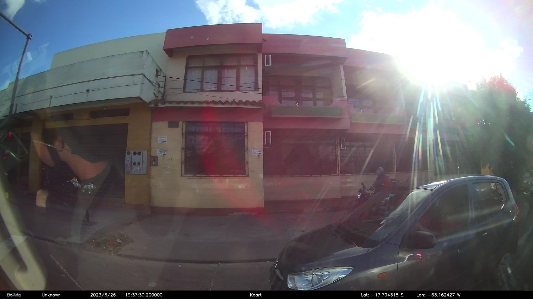Street view near Residencial Yulimar, Santa Cruz de la Sierra — © kaart_2 (CC BY-SA · Mapillary)
