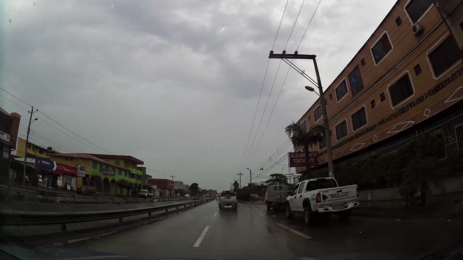 Street view near Alojamiento Tentayape, Santa Cruz de la Sierra — © kaartcam (CC BY-SA · Mapillary)