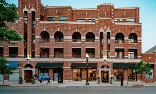 The Guesthouse Hotel, Hotel in Uptown
