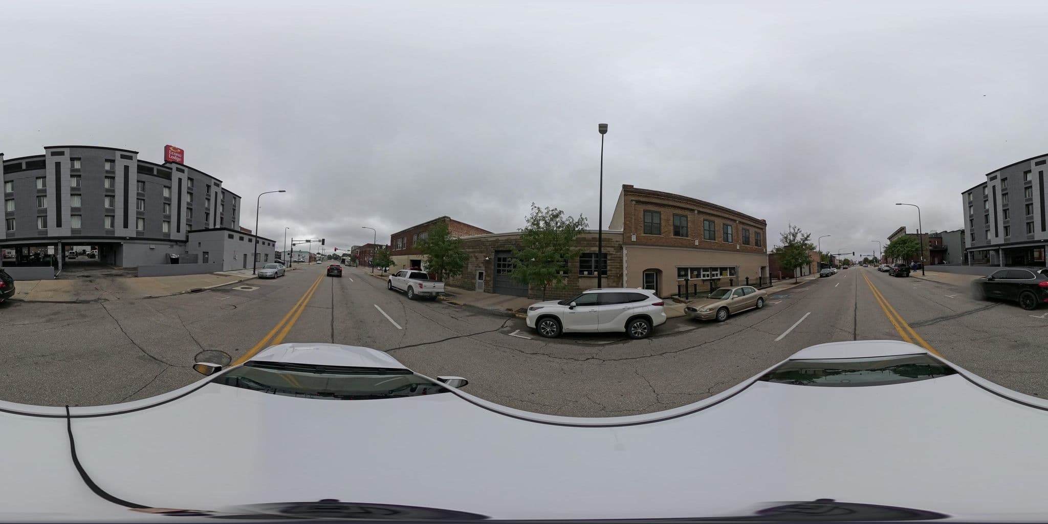 Street view near Econo Lodge, Waterloo — © FeetAndInches (CC BY-SA · Mapillary)