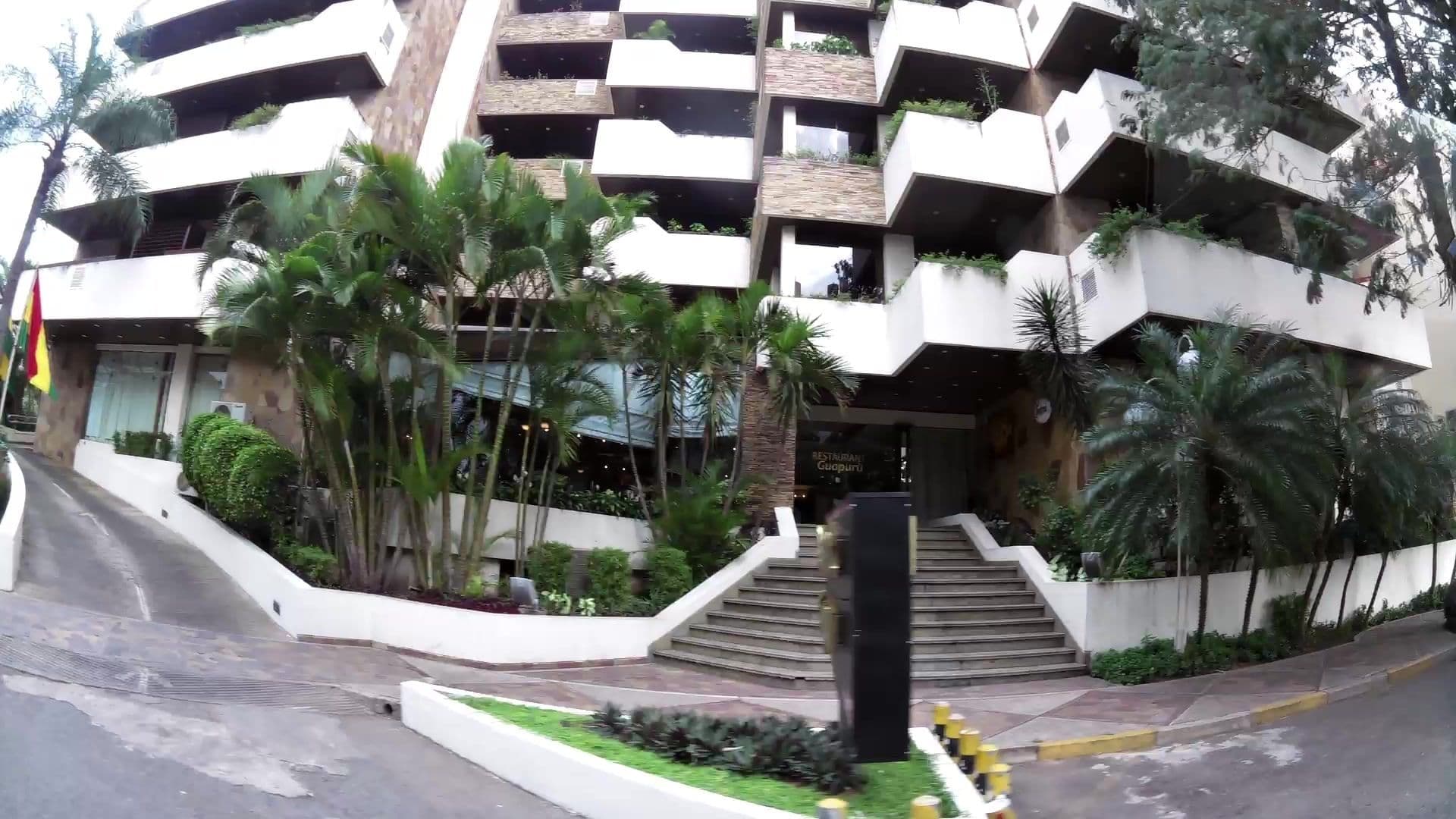 Street view near Hotel Yotaú, Santa Cruz de la Sierra — © kaartcam (CC BY-SA · Mapillary)