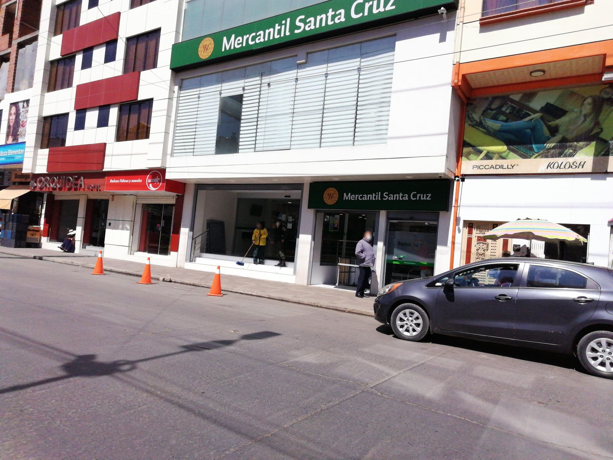 Street view near Hotel Orquidea, La Paz