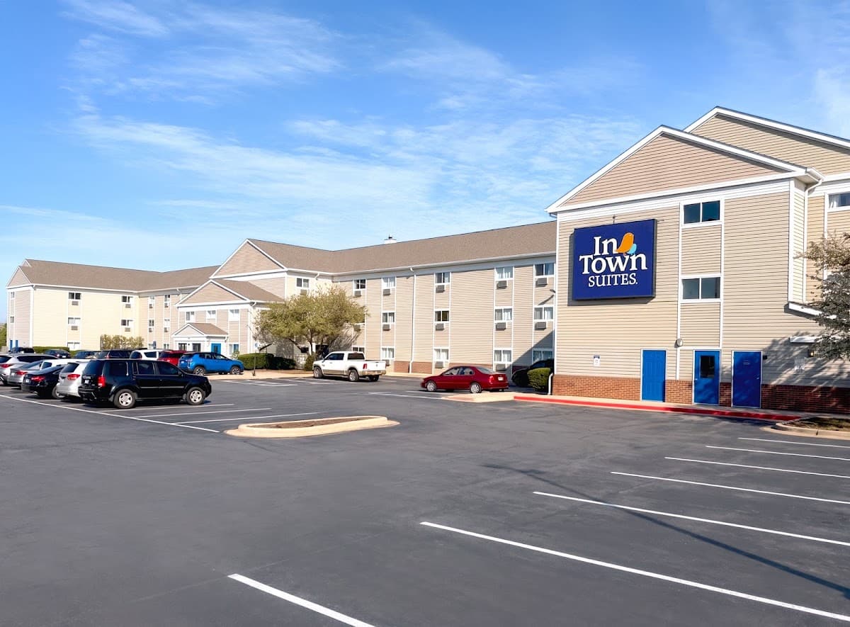 InTown Suites Extended Stay Chicago IL - Elk Grove, Hotel in Elk Grove Village