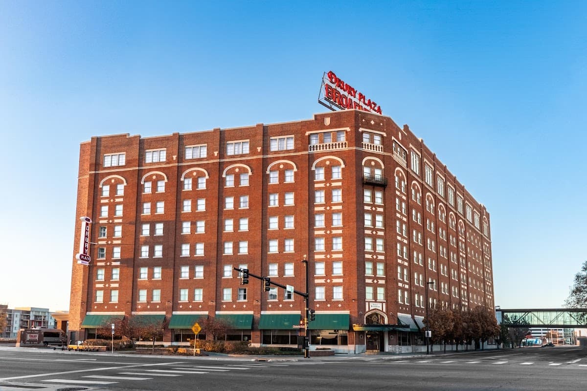 Drury Plaza Hotel Broadview Wichita, Hotel in Wichita