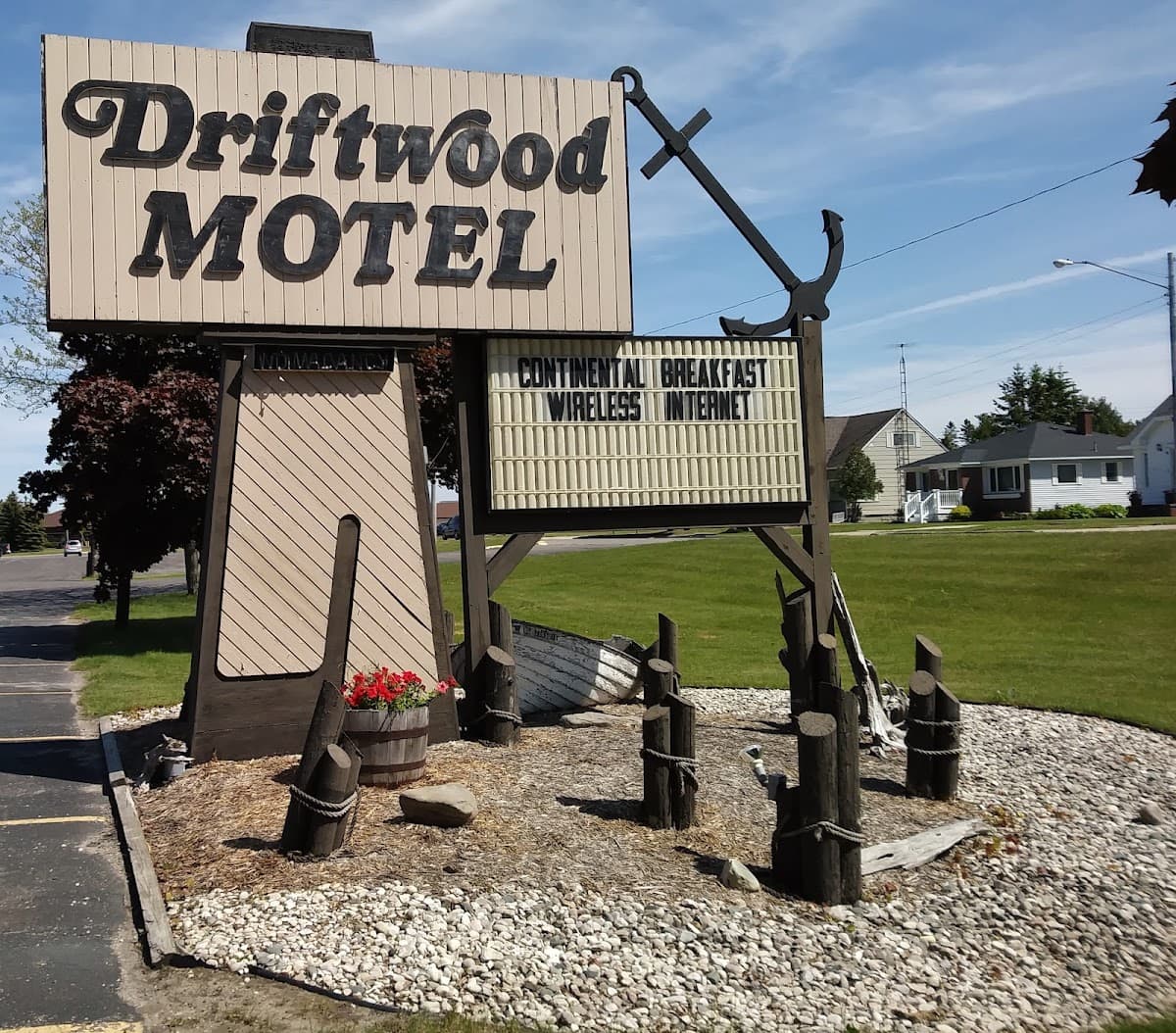Driftwood Motel, Motel in Rogers City