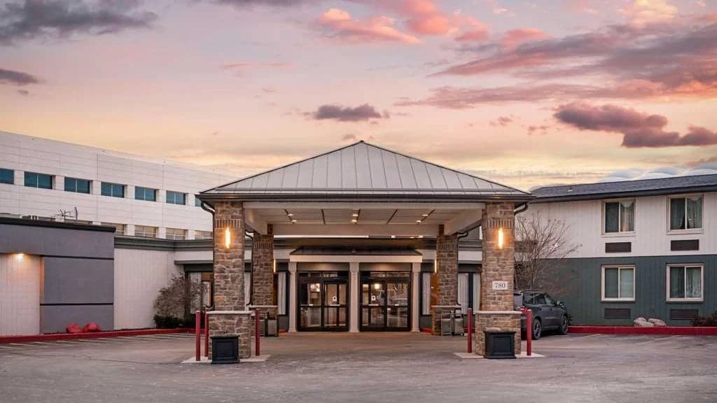 BEST WESTERN Green Bay Inn Conference Center, Hotel in Ashwaubenon