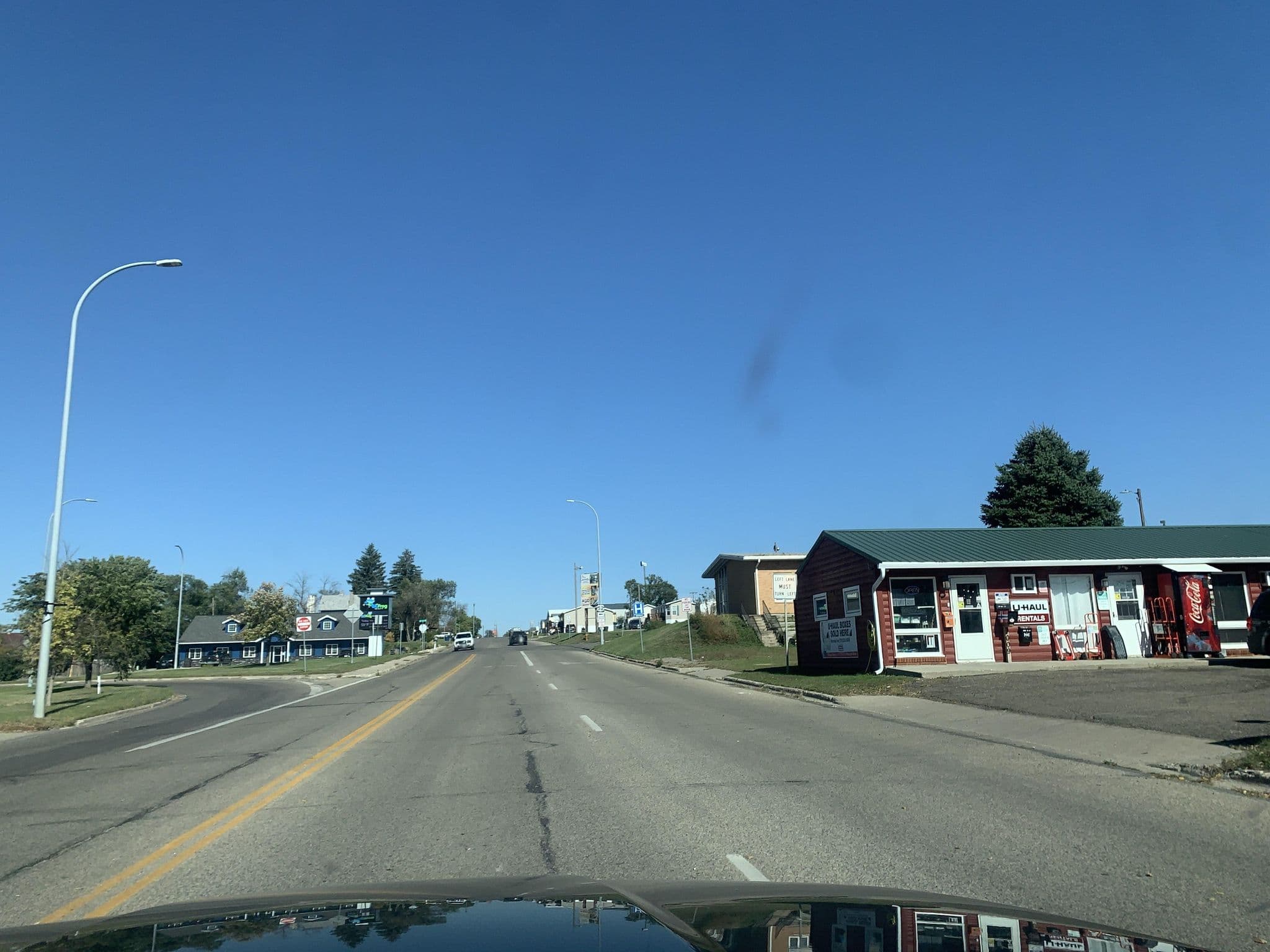 Street view near Two Rivers Inn East, Valley City — © blue389 (CC BY-SA · Mapillary)