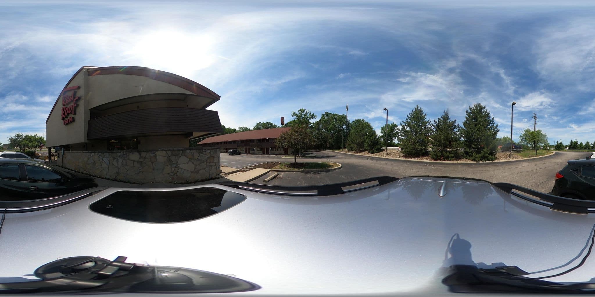 Street view near Red Roof Inn, Willoughby — © mapillary01730 (CC BY-SA · Mapillary)