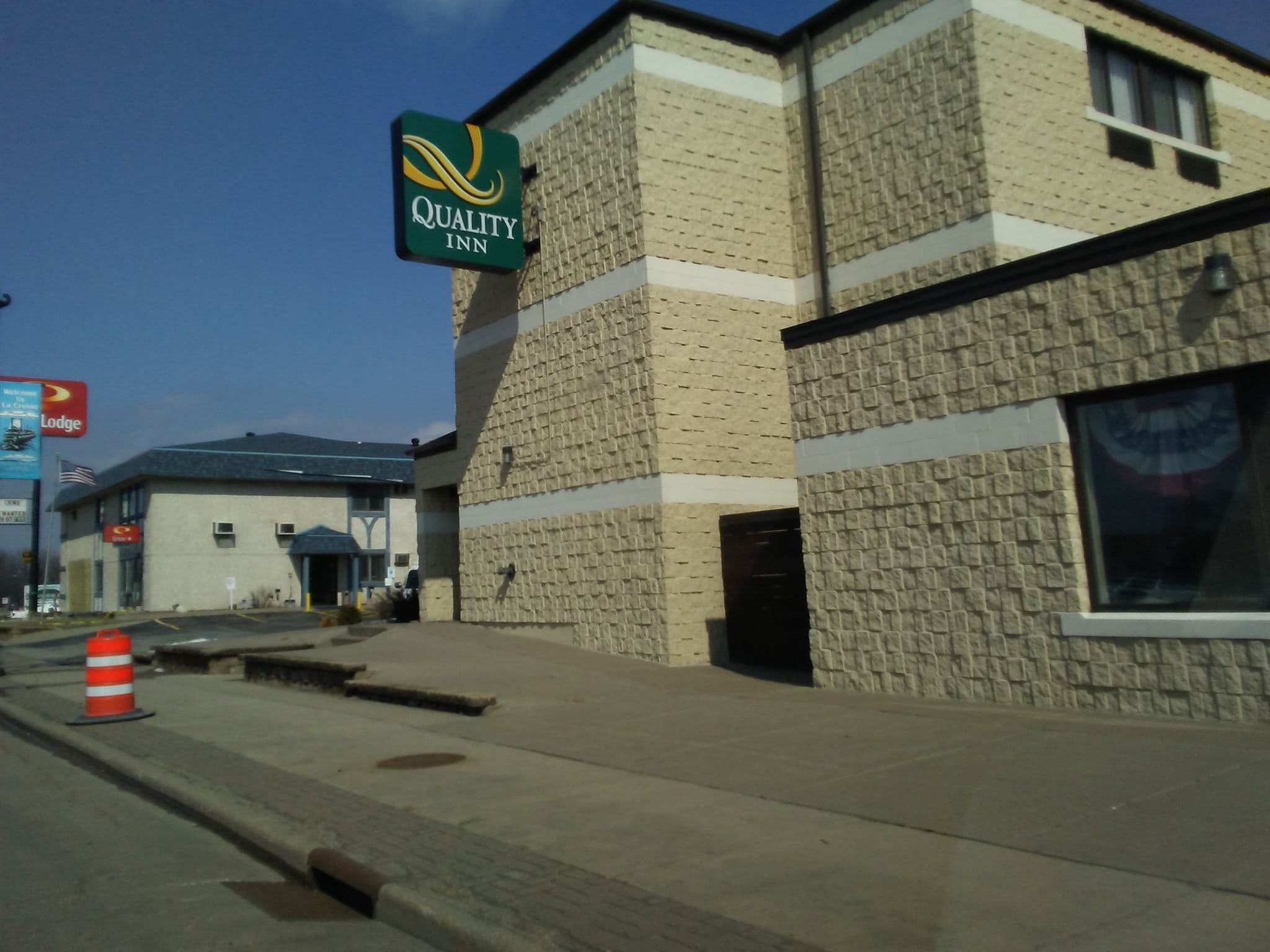 Street view near Quality Inn, North La Crosse — © fta (CC BY-SA · Mapillary)