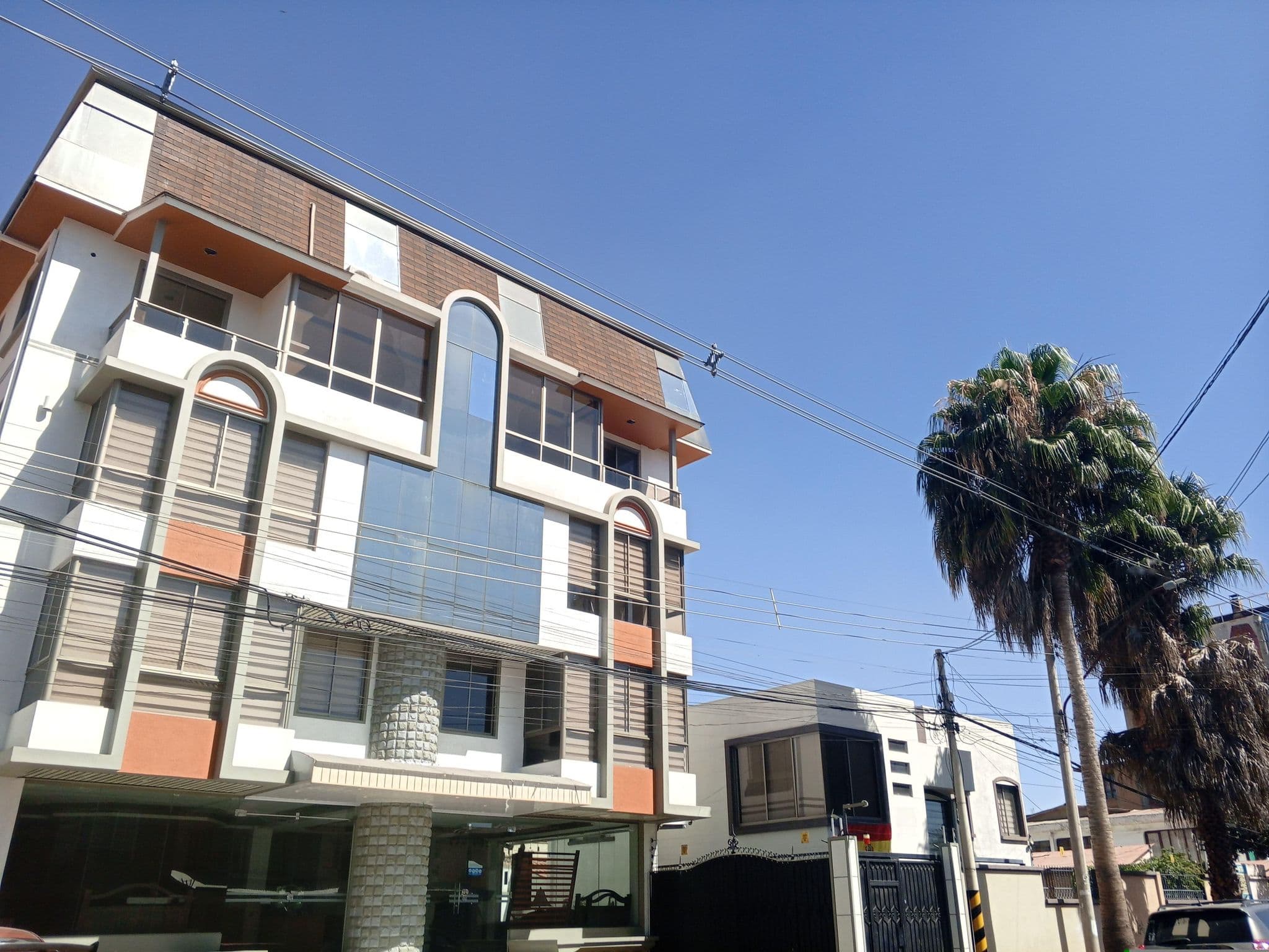 Street view near Apart Hotel La Corona, Cochabamba — © jjiglesias (CC BY-SA · Mapillary)