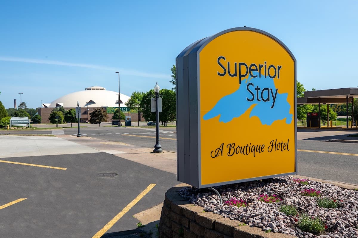 Superior Stay, Hotel in Marquette
