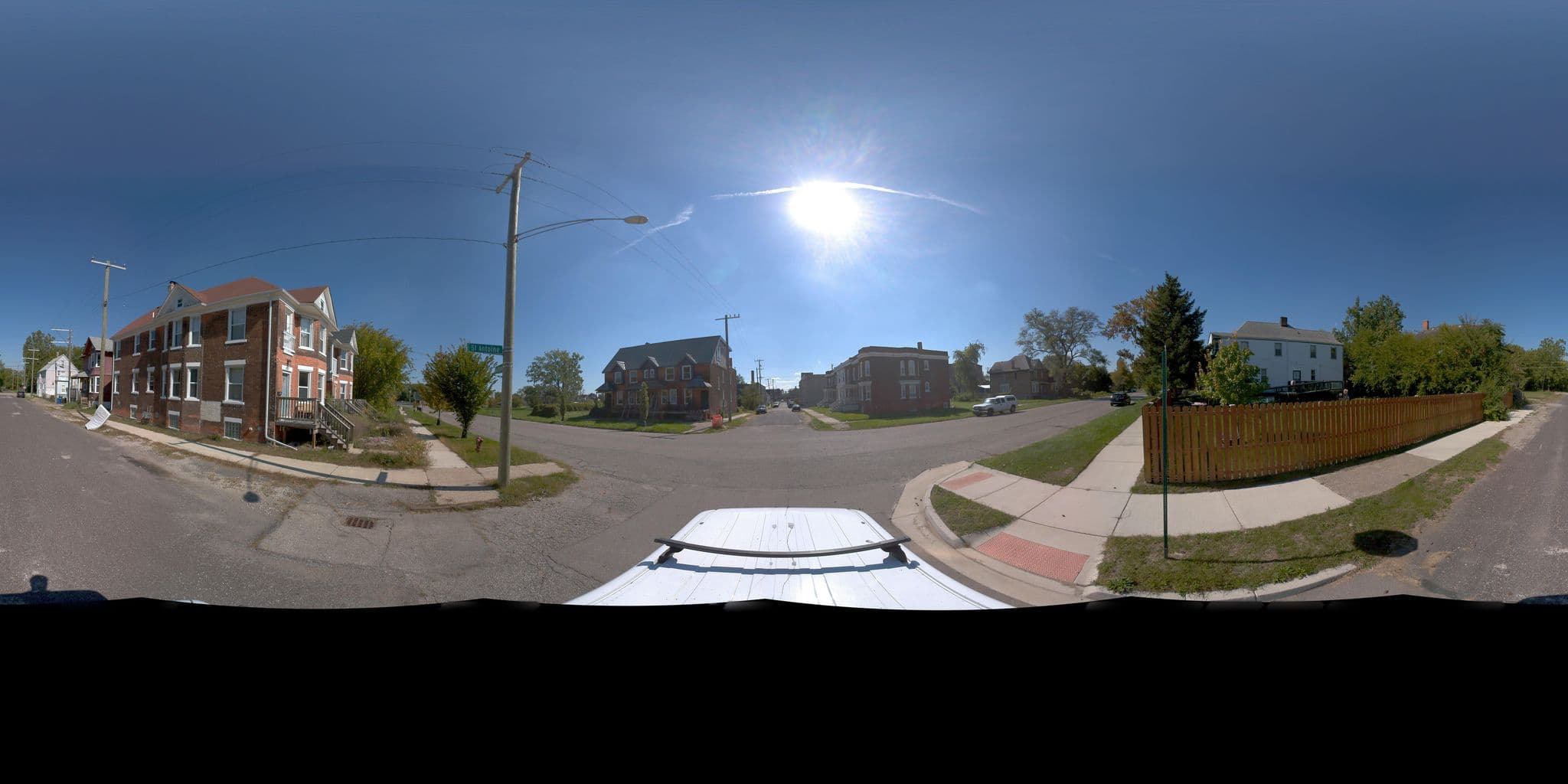 Street view near Paris Hotel, Hamtramck — © codgis (CC BY-SA · Mapillary)