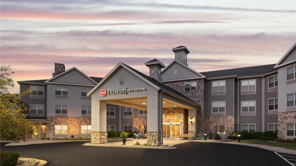 Best Western Bridgewood Resort, Hotel in Neenah