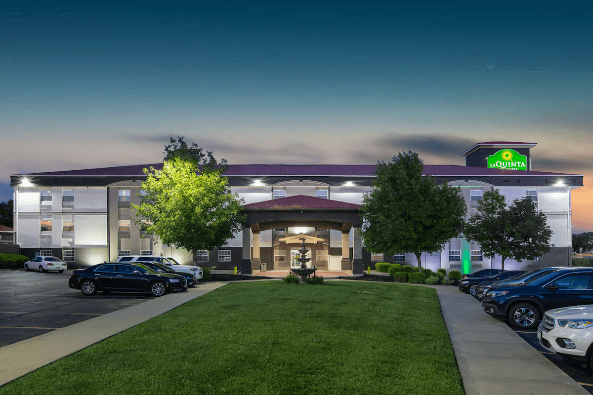 La Quinta Inn & Suites Blue Springs, Hotel in Blue Springs