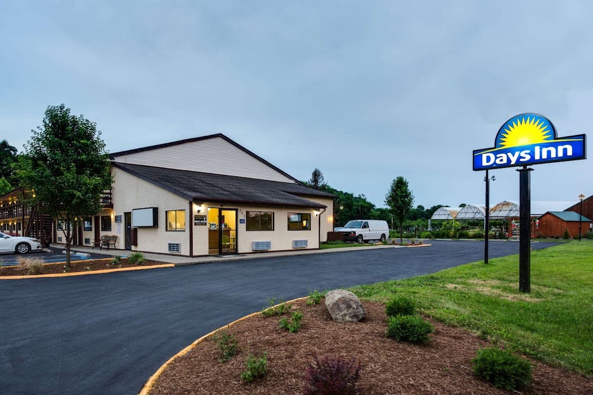 Days Inn by Wyndham Athens, Hotel in The Plains