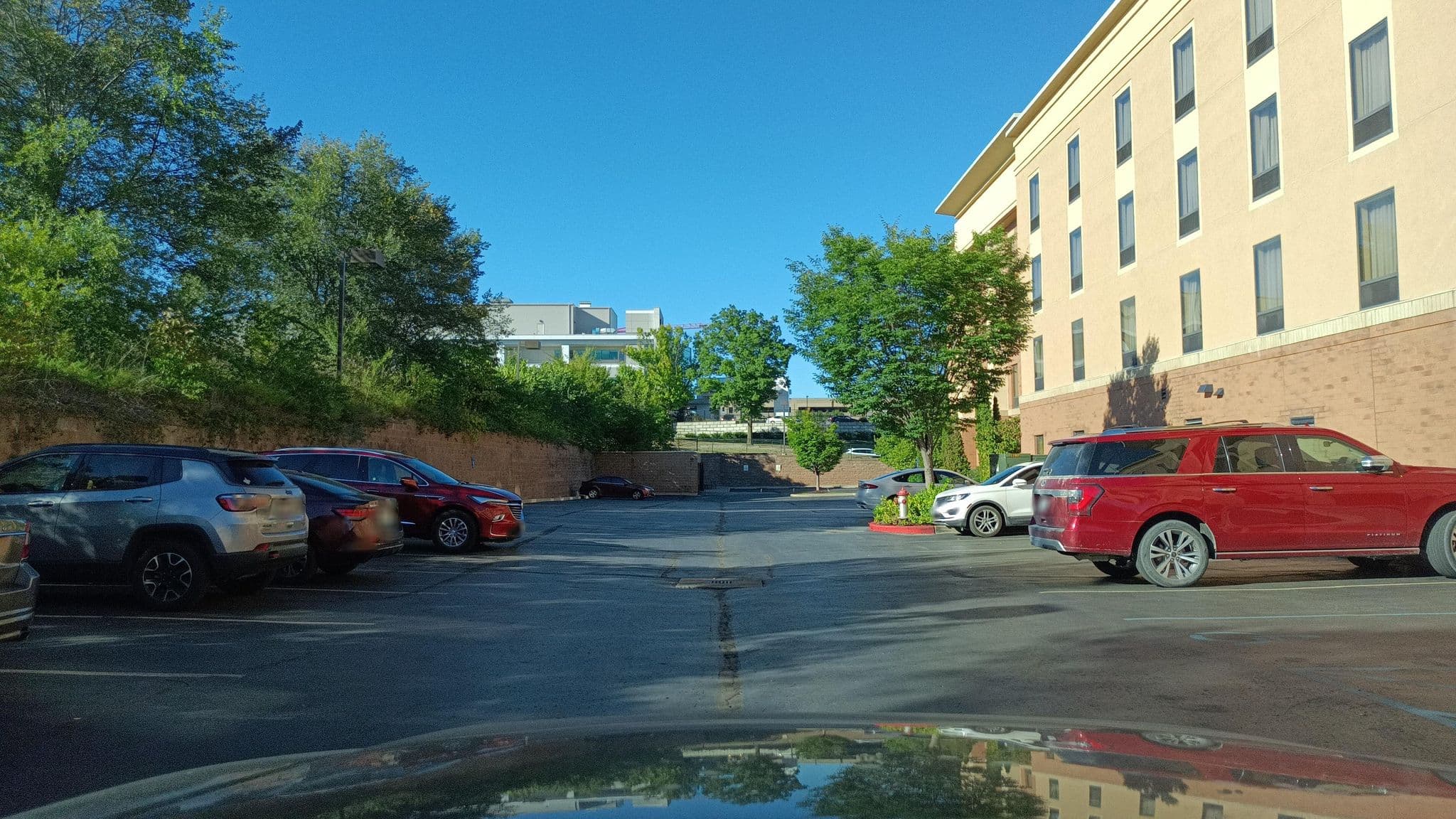 Street view near Hampton Inn & Suites Columbia (at the University of Missouri), Fulton — © apmwa (CC BY-SA · Mapillary)