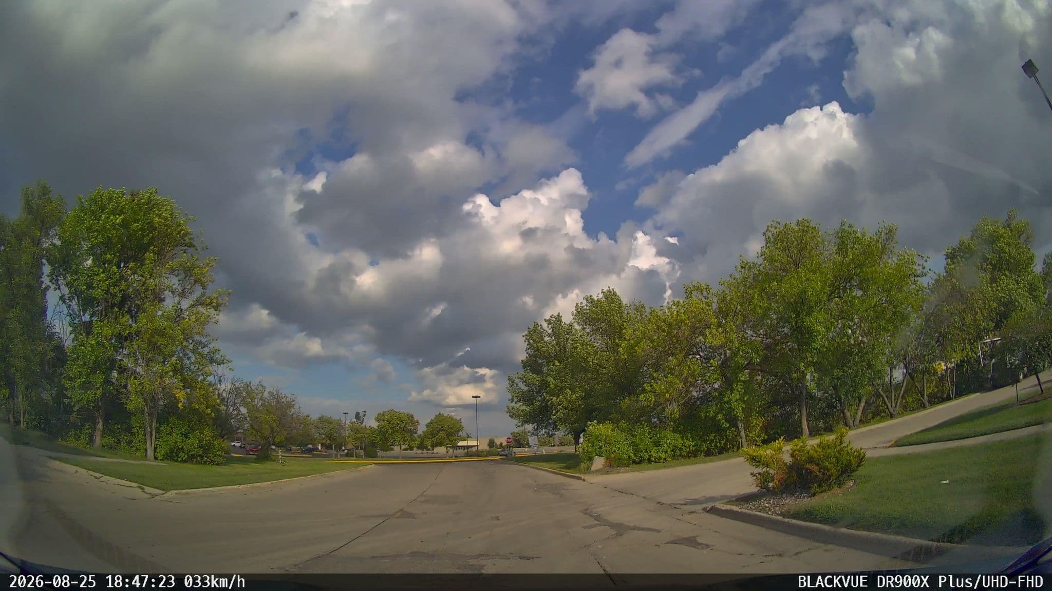 Street view near Quality Inn Columbia Mall, Grand Forks — © allen (CC BY-SA · Mapillary)