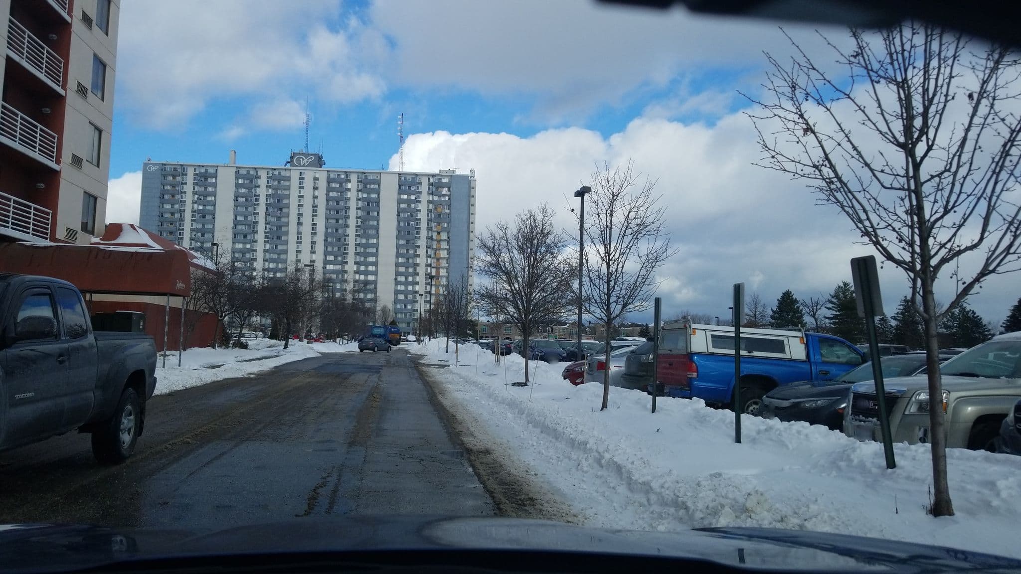 Street view near Radisson Hotel Cleveland Airport West, North Olmsted — © ldriveskier (CC BY-SA · Mapillary)