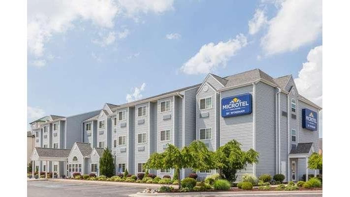 Microtel Inn & Suites by Wyndham Elkhart, Hotel in Simonton Lake