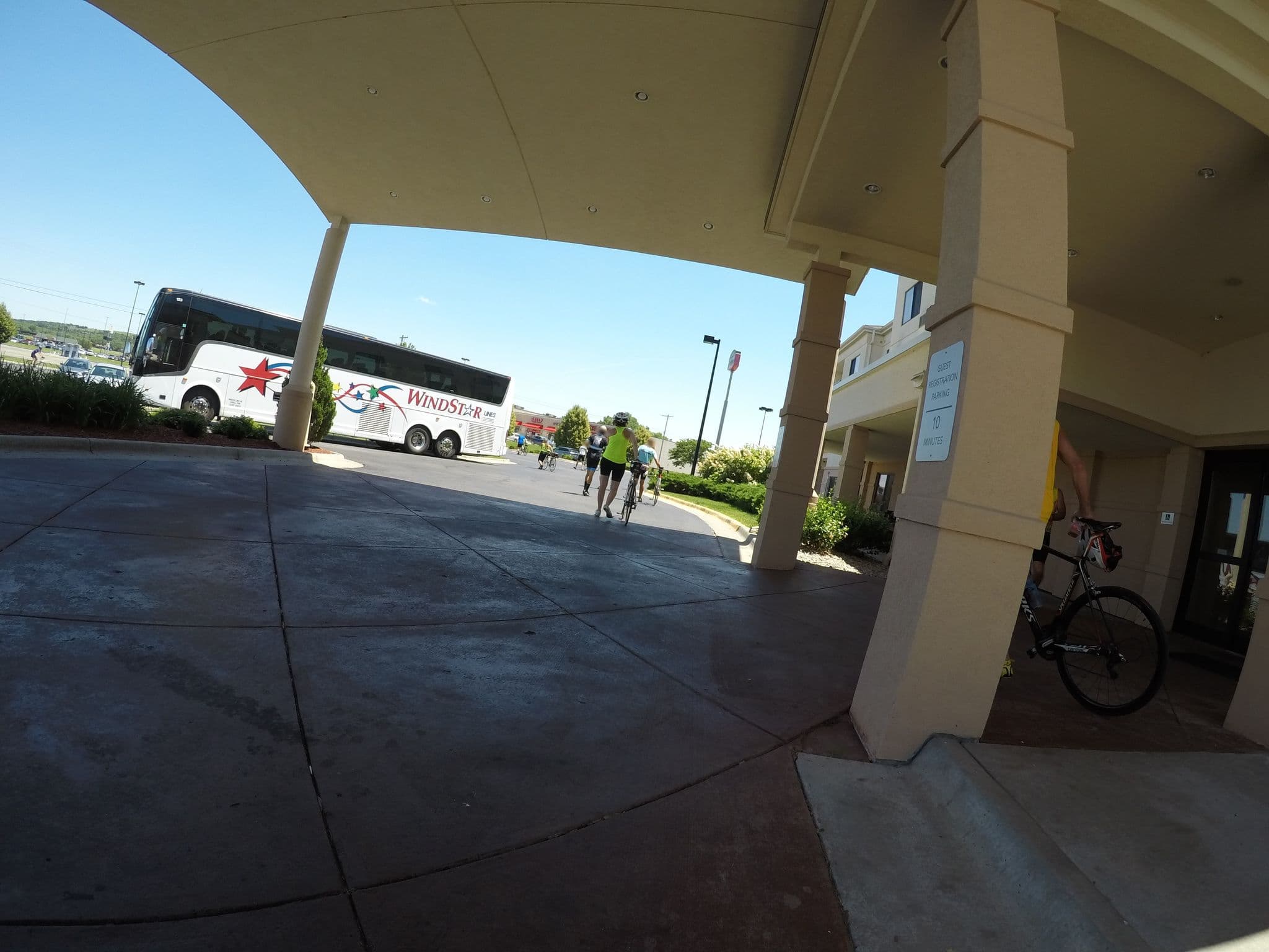 Street view near Courtyard, Junction City — © toebee (CC BY-SA · Mapillary)