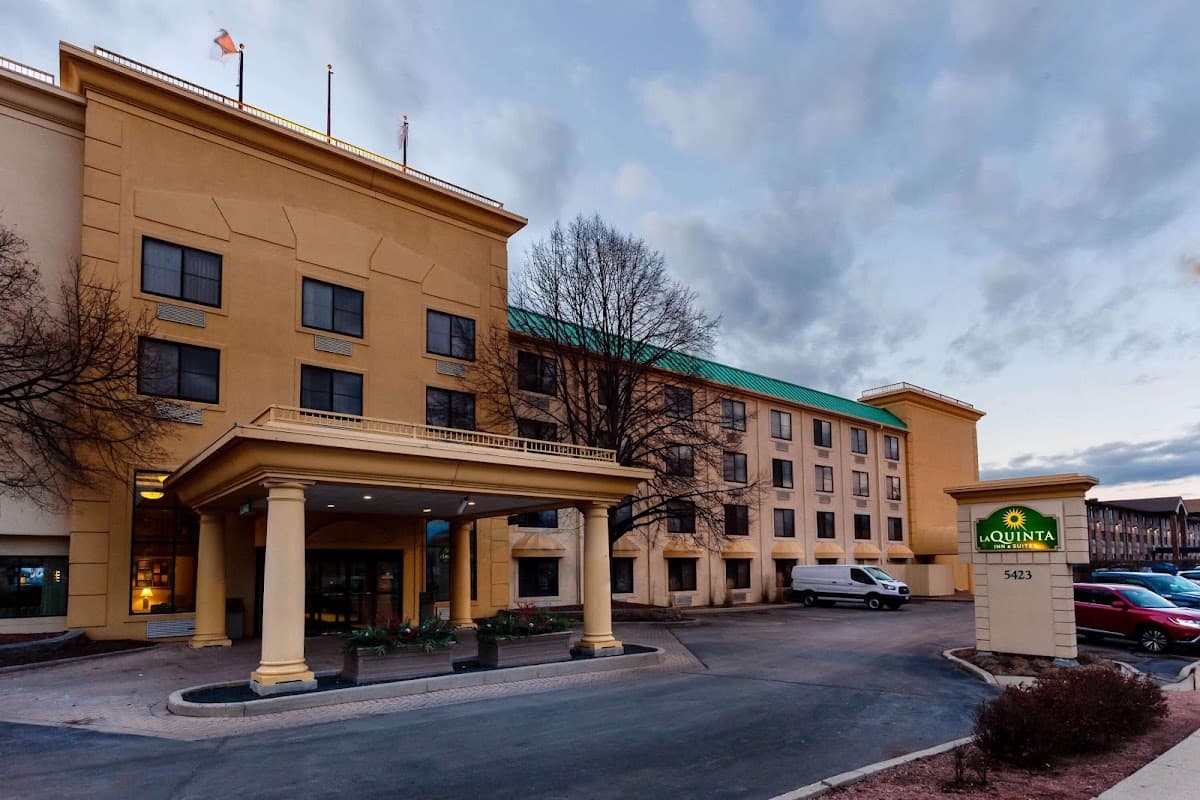 La Quinta Inn & Suites Milwaukee Bayshore Area, Hotel in Whitefish Bay