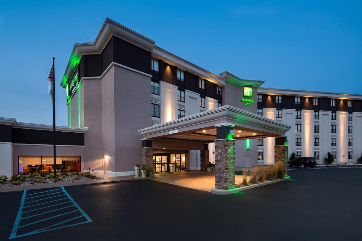 Holiday Inn Milwaukee Riverfront Hotel, Hotel in Whitefish Bay