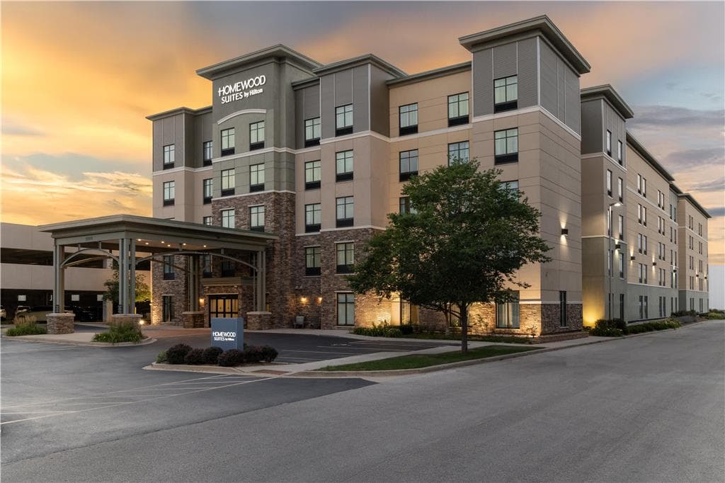 Homewood Suites by Hilton Wauwatosa Milwaukee, Hotel in Elm Grove