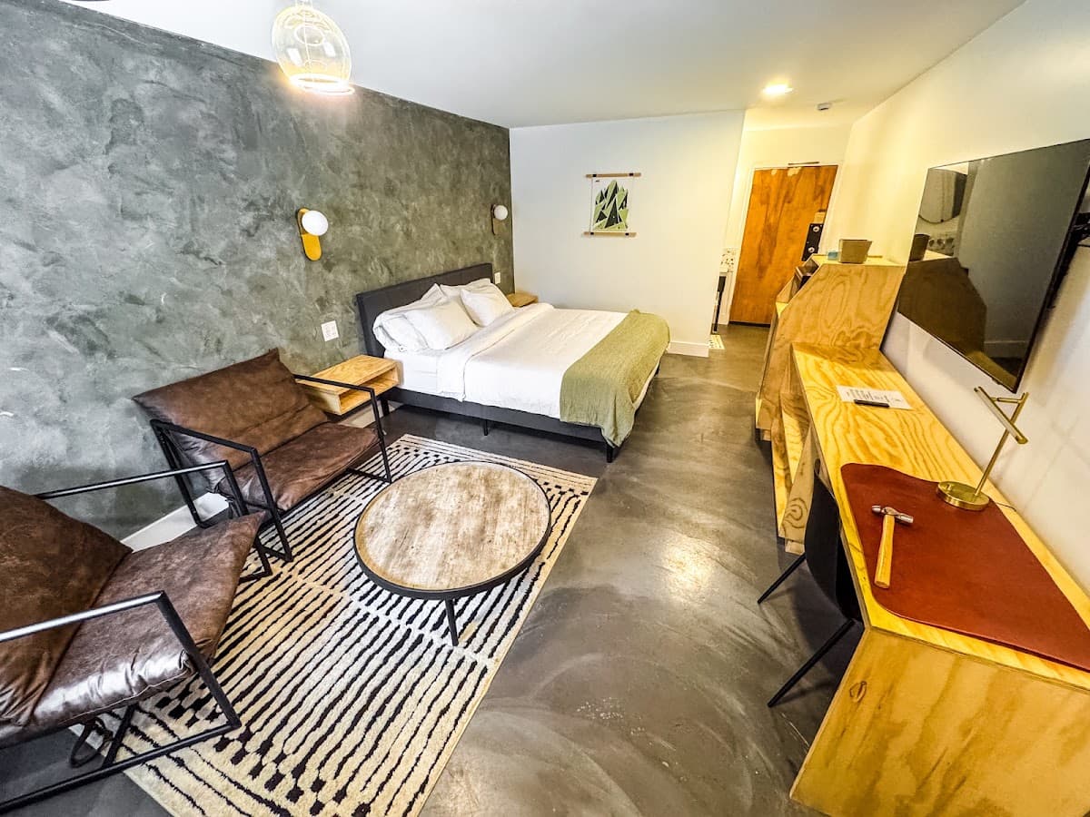The Hemlock Inn, Hotel in Loudonville