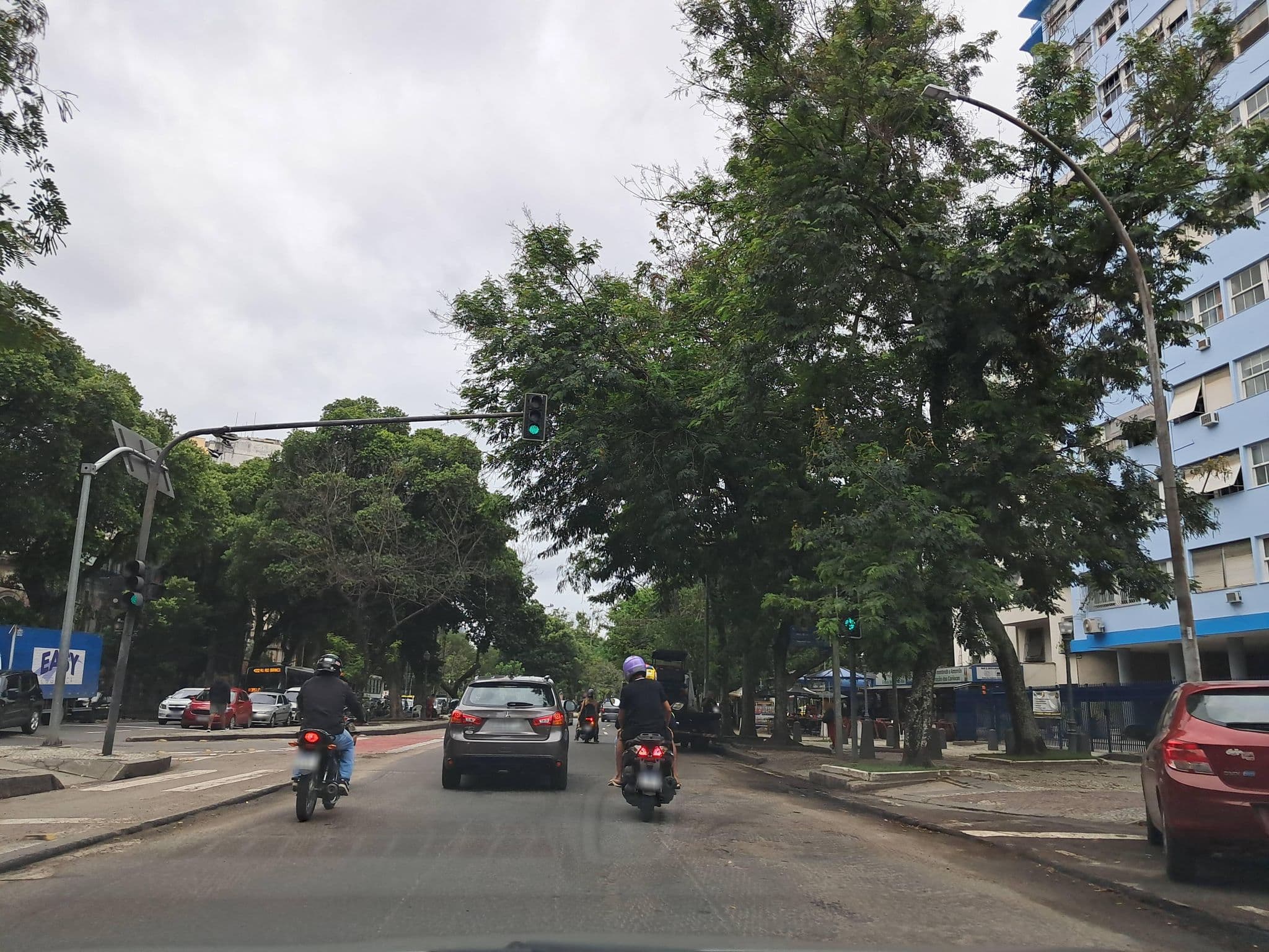 Street view near Love Time Hotel, Catete — © enzostana (CC BY-SA · Mapillary)