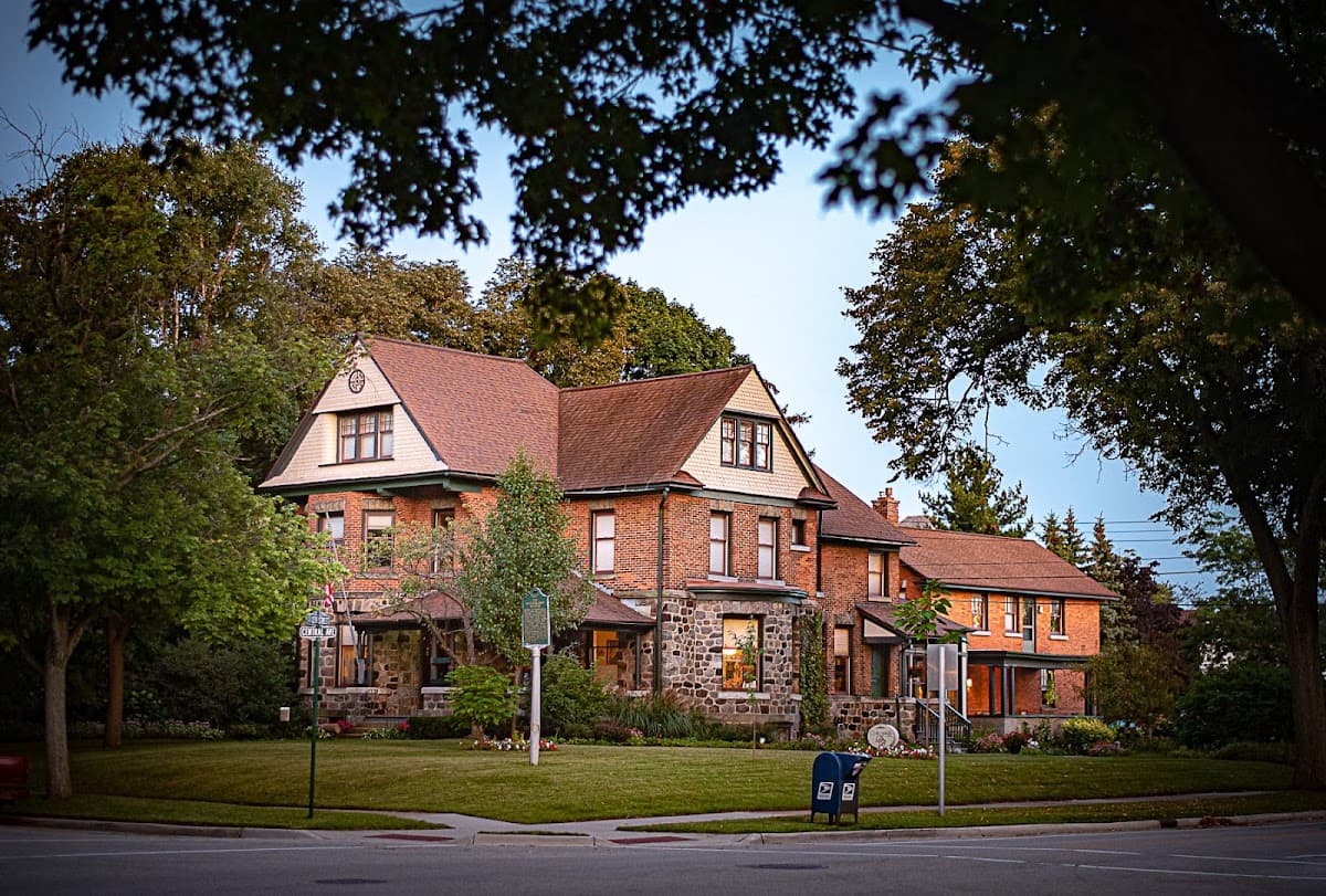 Centennial Inn, Guesthouse in Holland