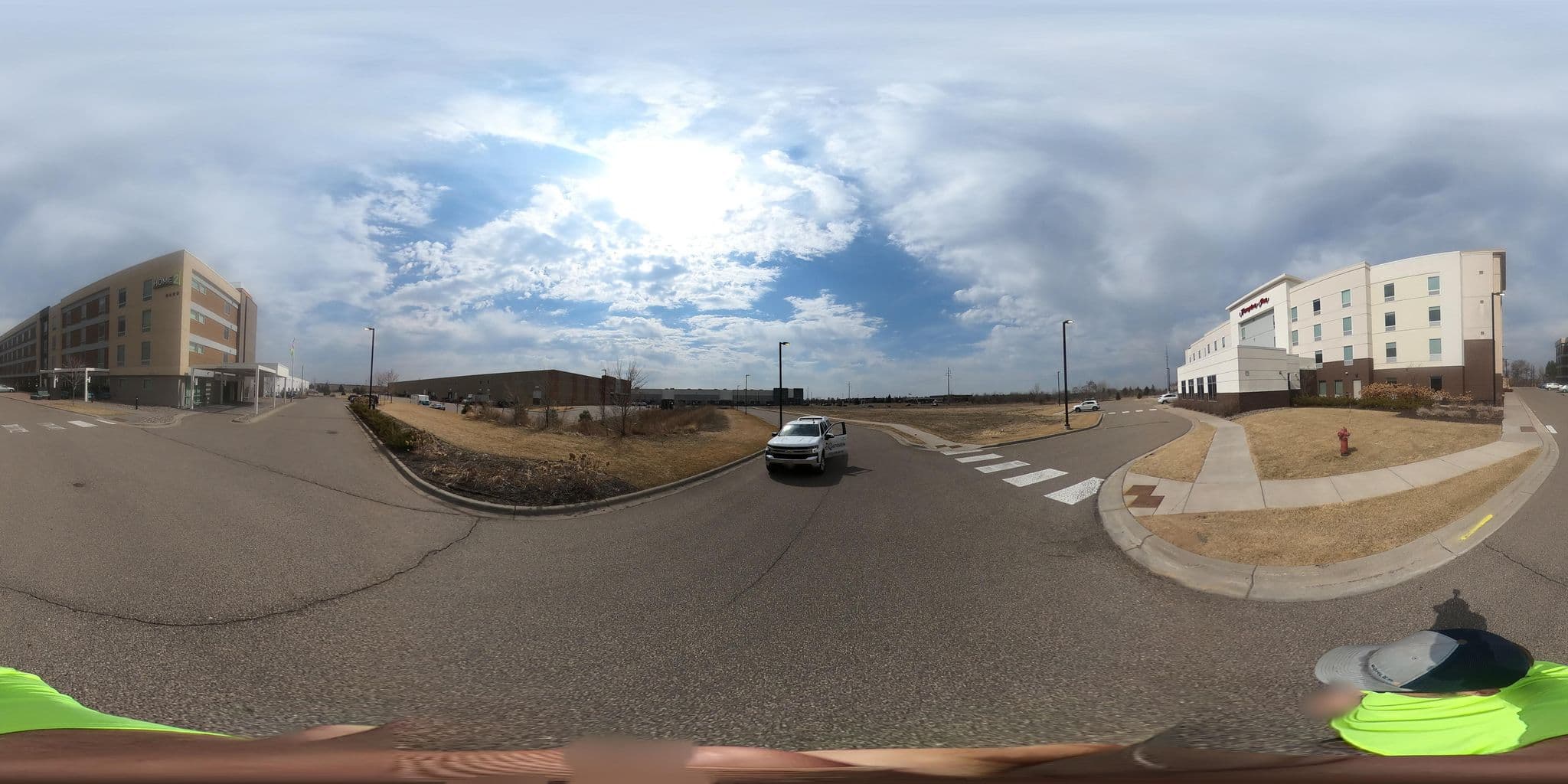 Street view near Hampton, Osseo — © Sambatek (CC BY-SA · Mapillary)