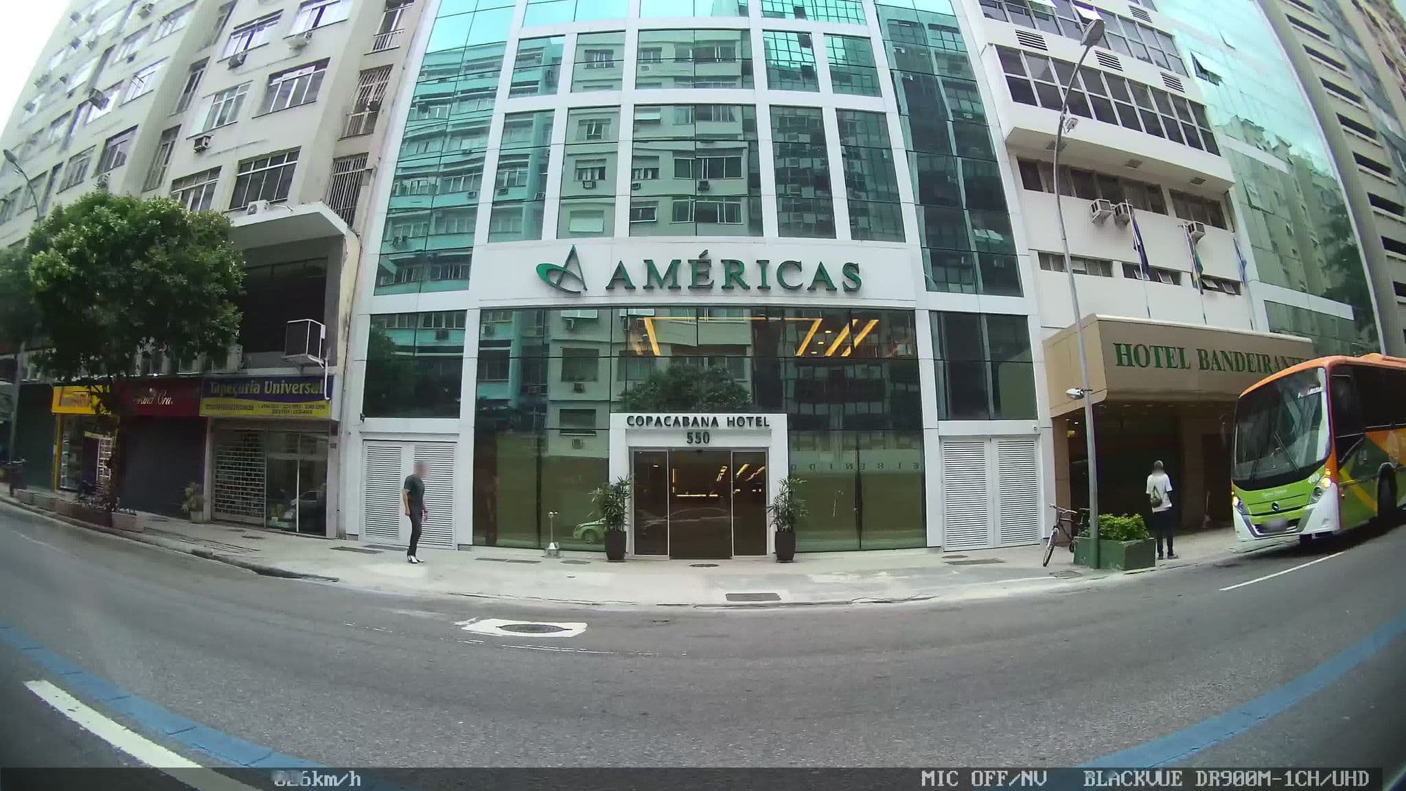 Street view near Bandeirantes, Copacabana — © kaart_1 (CC BY-SA · Mapillary)