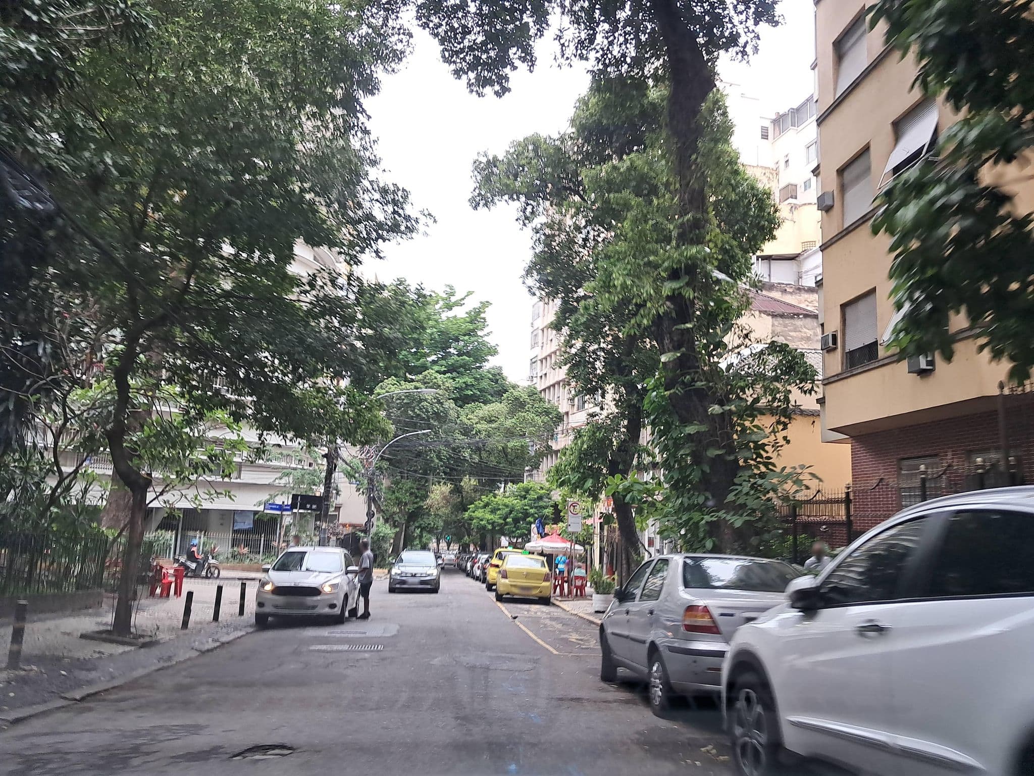 Street view near Hotel Monte Castelo, Catete — © enzostana (CC BY-SA · Mapillary)