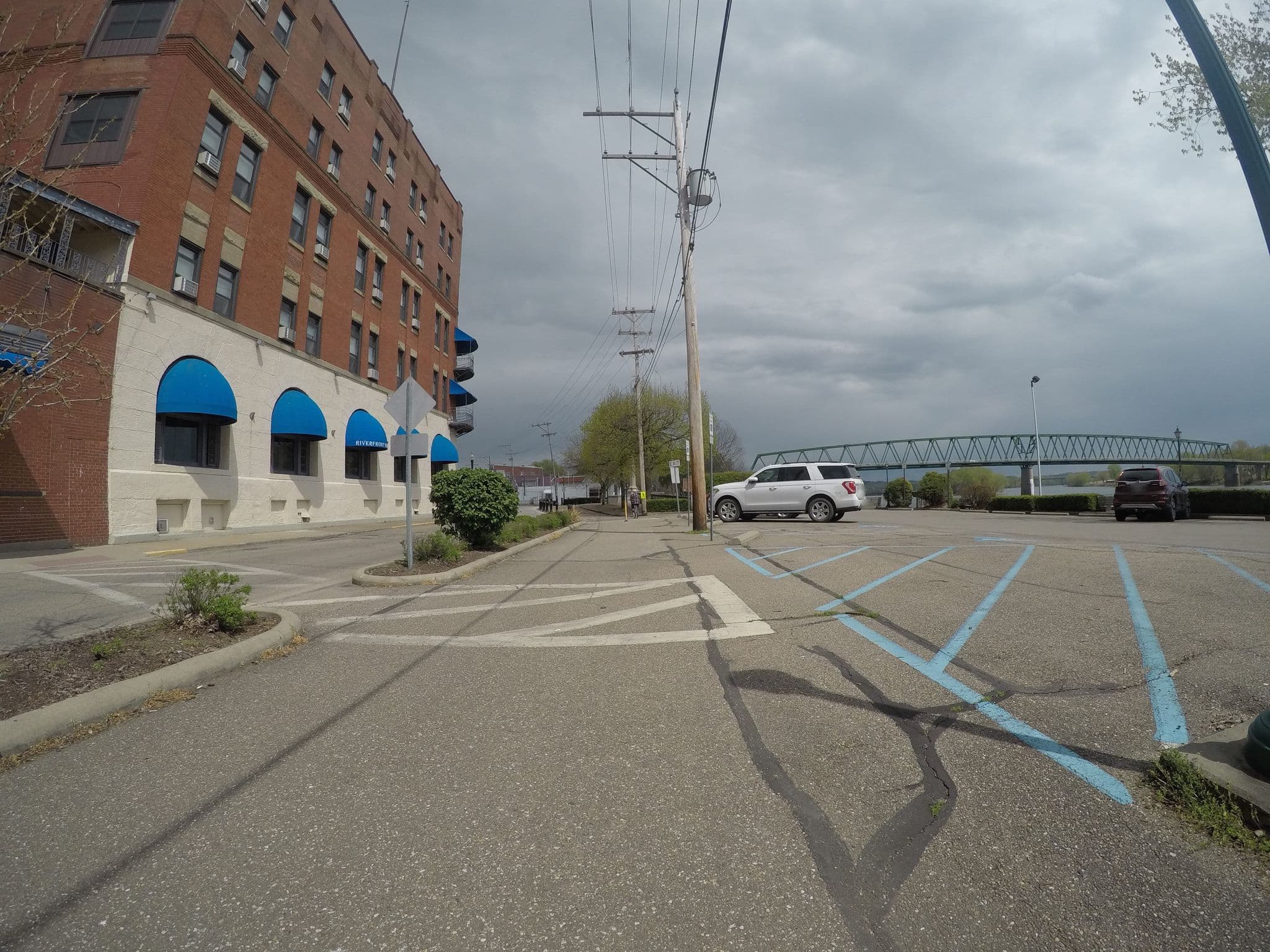 Street view near Lafeyette Hotel, Devola — © wolfgang8741 (CC BY-SA · Mapillary)