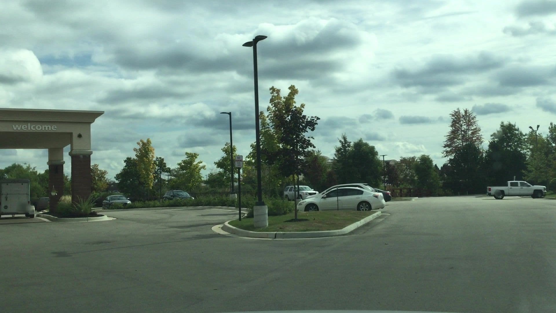 Street view near Hampton Inn Brighton, Whitmore Lake — © lvl5 (CC BY-SA · Mapillary)