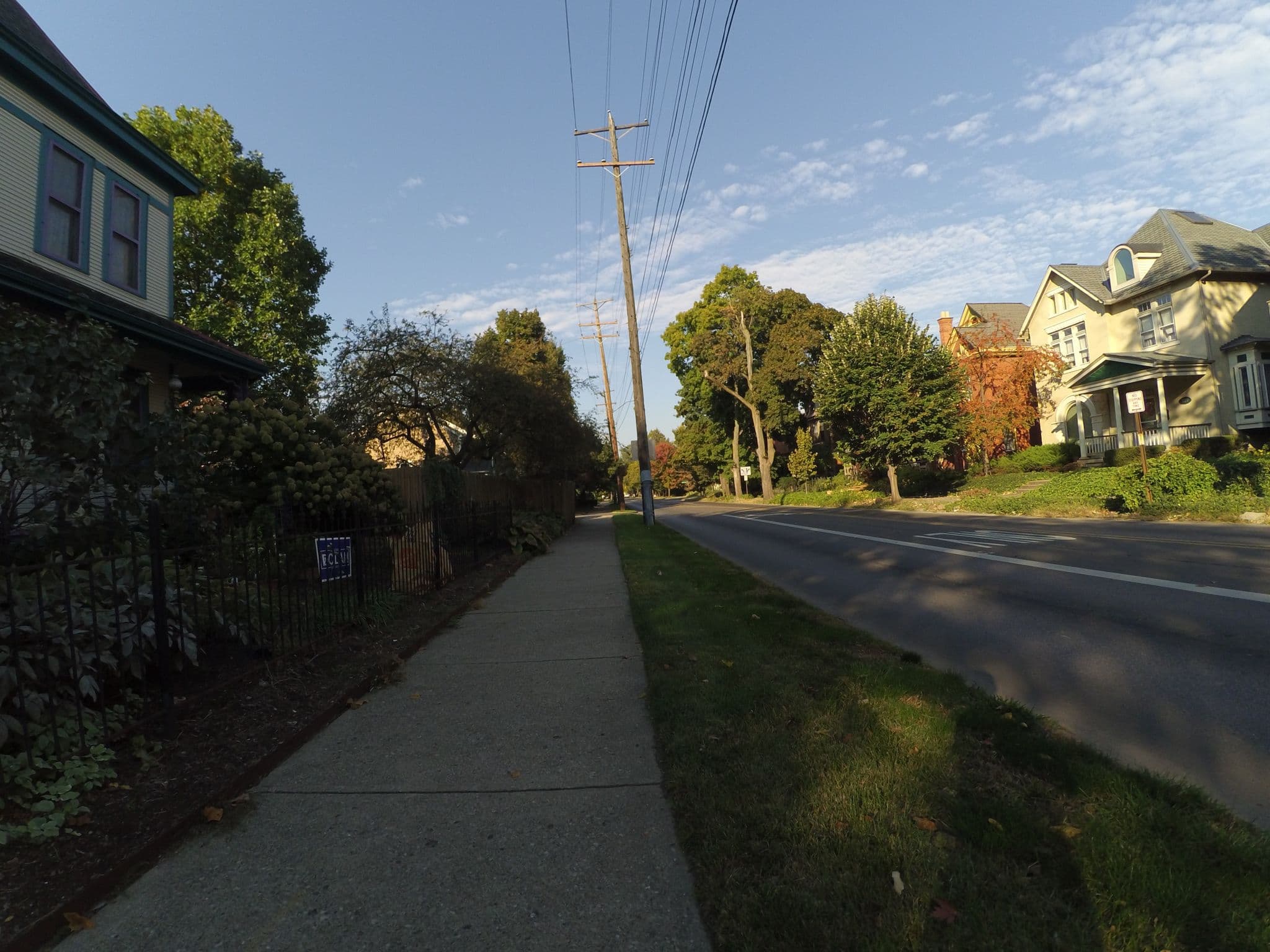 Street view near Harrison House, Grandview Heights — © pkoby (CC BY-SA · Mapillary)