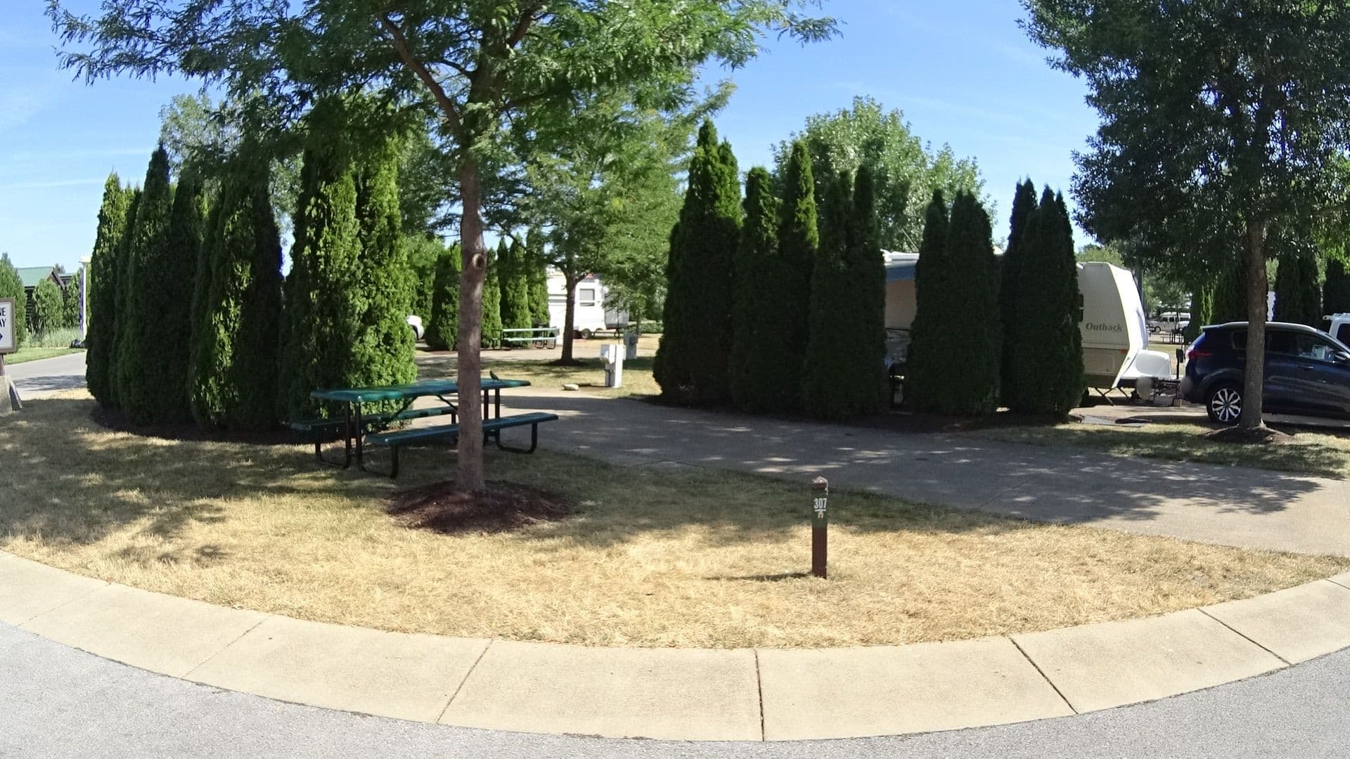Street view near Lighthouse Point, Sandusky — © mwroblewski (CC BY-SA · Mapillary)
