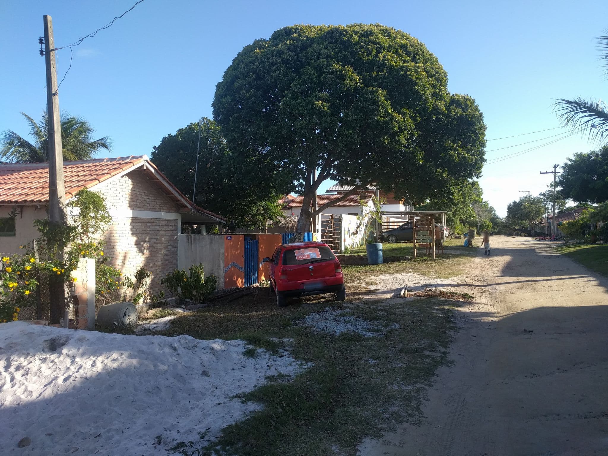 Street view near Camping Hippiesara, Conceição da Barra — © janvanbekkum (CC BY-SA · Mapillary)